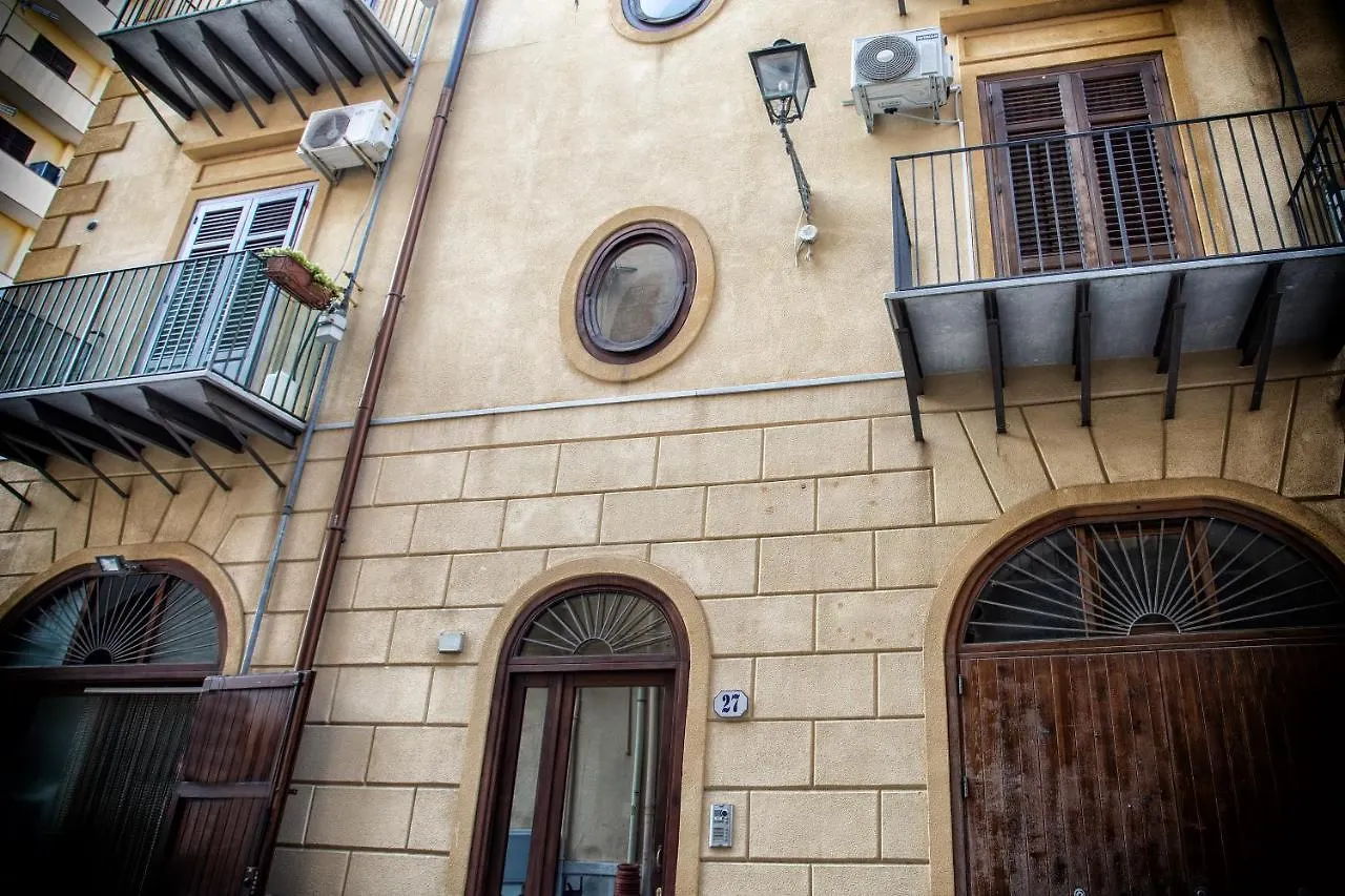 Sol&Luna 1909 Tourist Location In Old Town Palerme Appartement